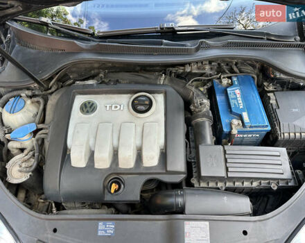 Черный Фольксваген Гольф, объемом двигателя 1.9 л и пробегом 333 тыс. км за 5200 $, фото 23 на Automoto.ua