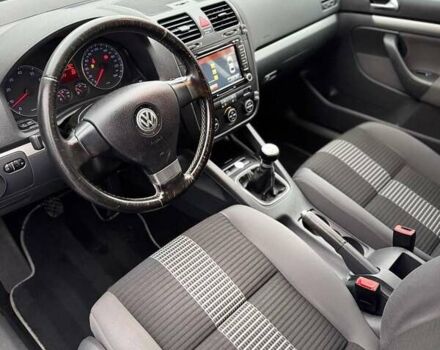 Чорний Фольксваген Гольф, об'ємом двигуна 1.6 л та пробігом 208 тис. км за 5950 $, фото 5 на Automoto.ua