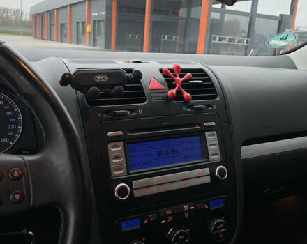 Черный Фольксваген Гольф, объемом двигателя 1.6 л и пробегом 202 тыс. км за 6600 $, фото 10 на Automoto.ua