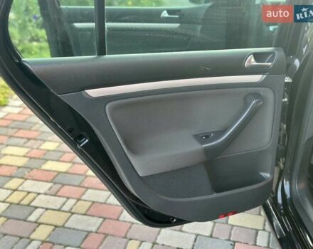 Чорний Фольксваген Гольф, об'ємом двигуна 1.6 л та пробігом 195 тис. км за 6399 $, фото 25 на Automoto.ua