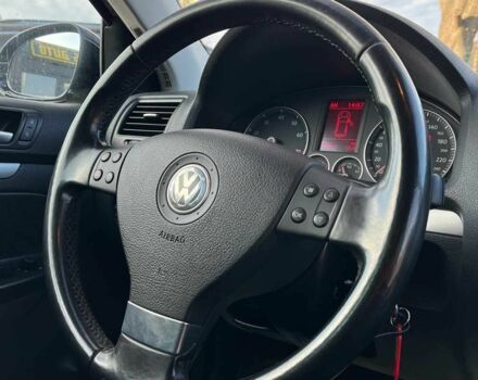 Черный Фольксваген Гольф, объемом двигателя 1.4 л и пробегом 248 тыс. км за 6999 $, фото 14 на Automoto.ua