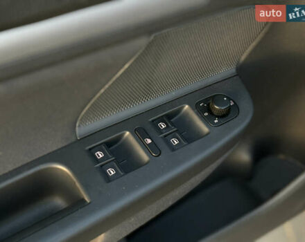 Черный Фольксваген Гольф, объемом двигателя 1.4 л и пробегом 211 тыс. км за 5690 $, фото 52 на Automoto.ua