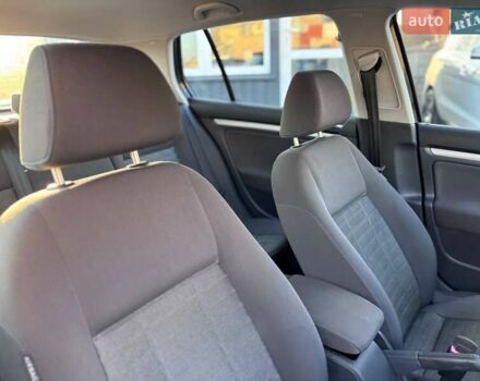 Чорний Фольксваген Гольф, об'ємом двигуна 1.6 л та пробігом 198 тис. км за 6999 $, фото 35 на Automoto.ua