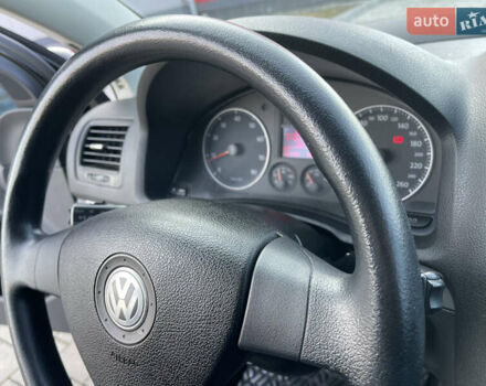 Чорний Фольксваген Гольф, об'ємом двигуна 1.4 л та пробігом 212 тис. км за 5399 $, фото 71 на Automoto.ua