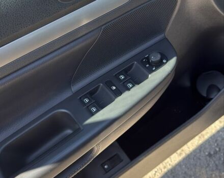 Чорний Фольксваген Гольф, об'ємом двигуна 2 л та пробігом 158 тис. км за 8687 $, фото 7 на Automoto.ua