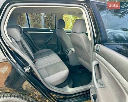 Черный Фольксваген Гольф, объемом двигателя 1.6 л и пробегом 215 тыс. км за 6300 $, фото 69 на Automoto.ua