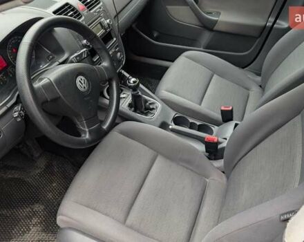 Черный Фольксваген Гольф, объемом двигателя 1.6 л и пробегом 178 тыс. км за 5950 $, фото 8 на Automoto.ua