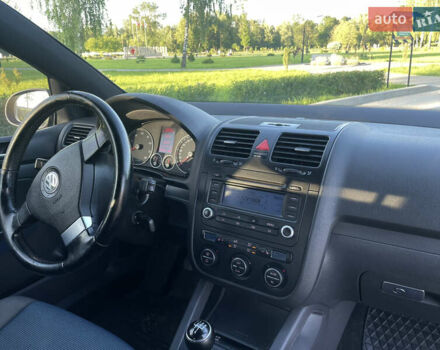 Черный Фольксваген Гольф, объемом двигателя 1.6 л и пробегом 340 тыс. км за 4999 $, фото 11 на Automoto.ua