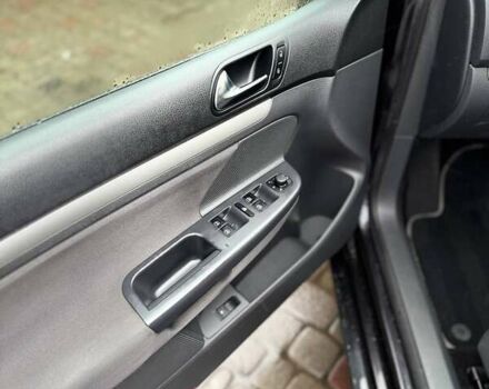 Чорний Фольксваген Гольф, об'ємом двигуна 1.6 л та пробігом 208 тис. км за 5950 $, фото 6 на Automoto.ua