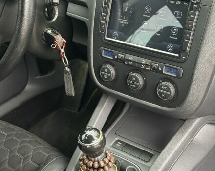 Черный Фольксваген Гольф, объемом двигателя 1.6 л и пробегом 210 тыс. км за 6500 $, фото 6 на Automoto.ua