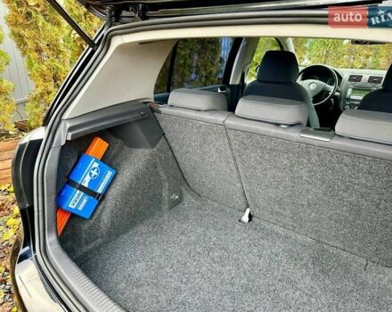 Черный Фольксваген Гольф, объемом двигателя 1.6 л и пробегом 215 тыс. км за 6300 $, фото 95 на Automoto.ua