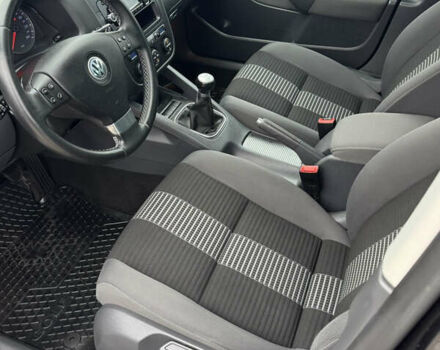 Черный Фольксваген Гольф, объемом двигателя 1.4 л и пробегом 184 тыс. км за 5950 $, фото 8 на Automoto.ua