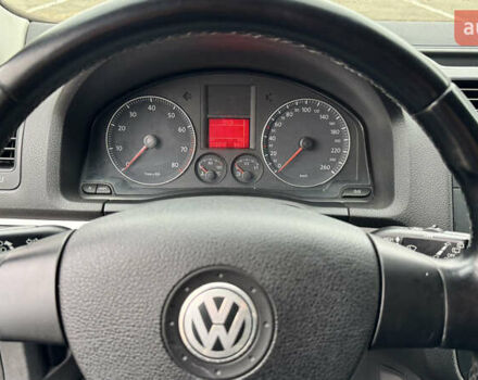 Черный Фольксваген Гольф, объемом двигателя 1.39 л и пробегом 242 тыс. км за 6999 $, фото 17 на Automoto.ua