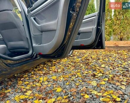 Черный Фольксваген Гольф, объемом двигателя 1.6 л и пробегом 215 тыс. км за 6300 $, фото 45 на Automoto.ua