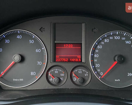 Черный Фольксваген Гольф, объемом двигателя 1.6 л и пробегом 237 тыс. км за 6000 $, фото 8 на Automoto.ua