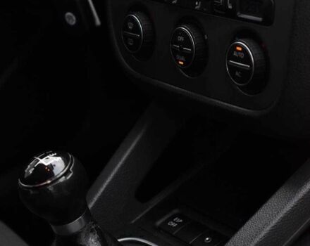 Черный Фольксваген Гольф, объемом двигателя 1.6 л и пробегом 223 тыс. км за 6999 $, фото 13 на Automoto.ua