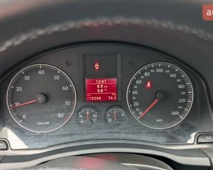 Черный Фольксваген Гольф, объемом двигателя 1.6 л и пробегом 178 тыс. км за 5950 $, фото 9 на Automoto.ua