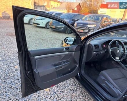 Чорний Фольксваген Гольф, об'ємом двигуна 1.6 л та пробігом 198 тис. км за 6999 $, фото 13 на Automoto.ua
