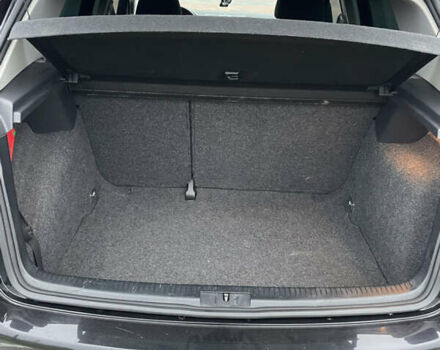 Черный Фольксваген Гольф, объемом двигателя 1.6 л и пробегом 202 тыс. км за 6600 $, фото 6 на Automoto.ua