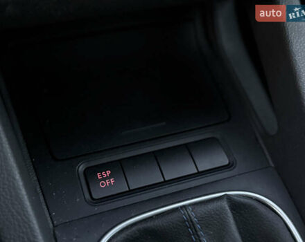 Черный Фольксваген Гольф, объемом двигателя 1.4 л и пробегом 211 тыс. км за 5690 $, фото 87 на Automoto.ua