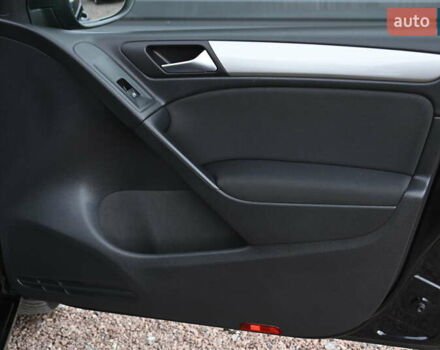 Черный Фольксваген Гольф, объемом двигателя 1.6 л и пробегом 217 тыс. км за 7700 $, фото 36 на Automoto.ua