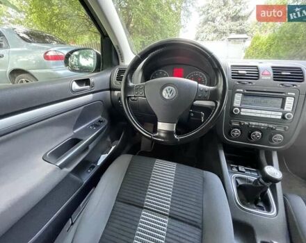 Чорний Фольксваген Гольф, об'ємом двигуна 1.6 л та пробігом 211 тис. км за 6850 $, фото 19 на Automoto.ua