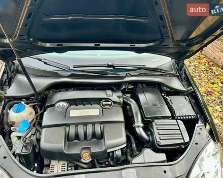 Черный Фольксваген Гольф, объемом двигателя 1.6 л и пробегом 215 тыс. км за 6300 $, фото 44 на Automoto.ua