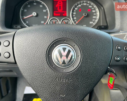 Черный Фольксваген Гольф, объемом двигателя 1.4 л и пробегом 248 тыс. км за 6999 $, фото 12 на Automoto.ua