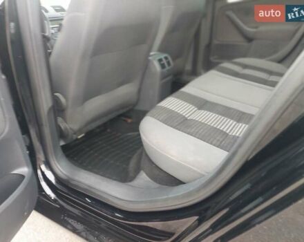 Черный Фольксваген Гольф, объемом двигателя 1.6 л и пробегом 198 тыс. км за 6499 $, фото 26 на Automoto.ua