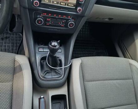 Черный Фольксваген Гольф, объемом двигателя 1.97 л и пробегом 329 тыс. км за 7800 $, фото 11 на Automoto.ua