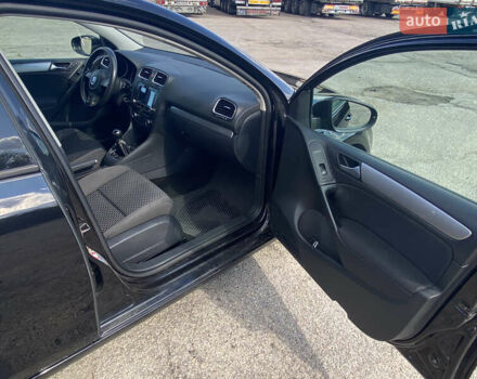 Черный Фольксваген Гольф, объемом двигателя 1.6 л и пробегом 254 тыс. км за 7500 $, фото 10 на Automoto.ua