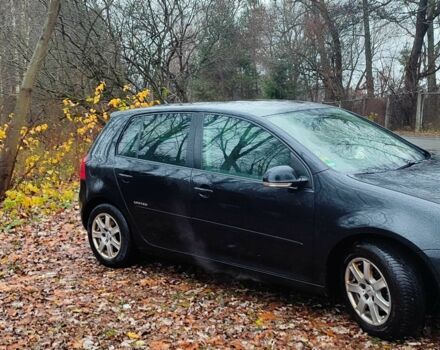 Черный Фольксваген Гольф, объемом двигателя 1.9 л и пробегом 285 тыс. км за 3250 $, фото 5 на Automoto.ua