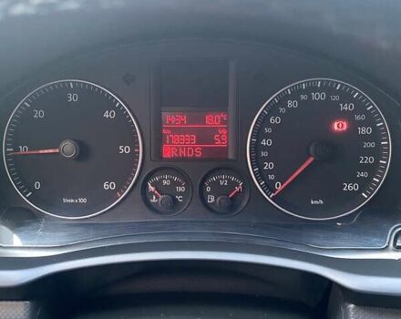 Черный Фольксваген Гольф, объемом двигателя 1.9 л и пробегом 175 тыс. км за 8800 $, фото 16 на Automoto.ua