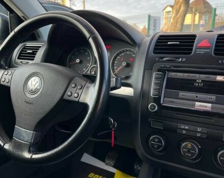 Черный Фольксваген Гольф, объемом двигателя 1.4 л и пробегом 248 тыс. км за 6999 $, фото 15 на Automoto.ua