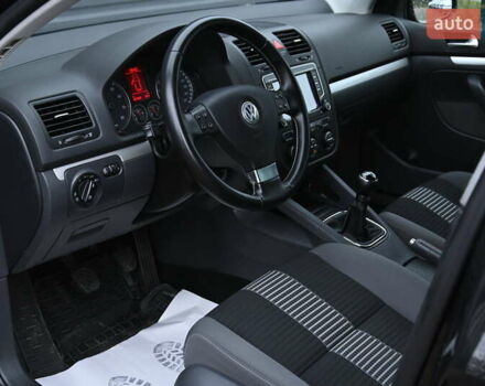 Черный Фольксваген Гольф, объемом двигателя 1.39 л и пробегом 221 тыс. км за 6800 $, фото 13 на Automoto.ua