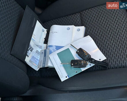 Черный Фольксваген Гольф, объемом двигателя 1.6 л и пробегом 217 тыс. км за 7400 $, фото 43 на Automoto.ua