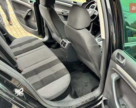 Черный Фольксваген Гольф, объемом двигателя 1.39 л и пробегом 242 тыс. км за 6999 $, фото 23 на Automoto.ua