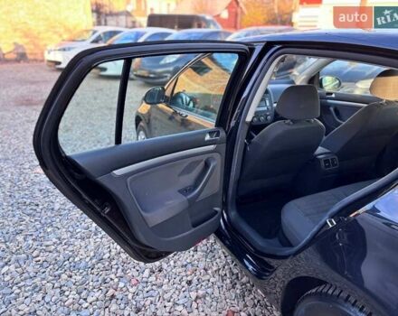 Чорний Фольксваген Гольф, об'ємом двигуна 1.6 л та пробігом 198 тис. км за 6999 $, фото 19 на Automoto.ua