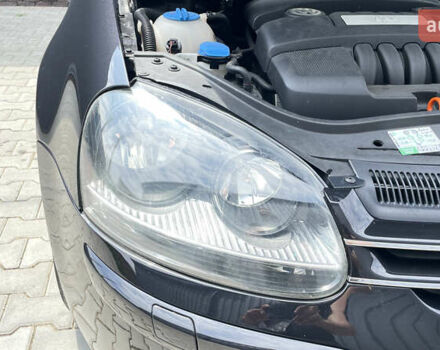 Черный Фольксваген Гольф, объемом двигателя 1.6 л и пробегом 197 тыс. км за 6399 $, фото 8 на Automoto.ua