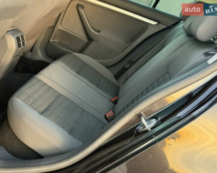 Черный Фольксваген Гольф, объемом двигателя 1.4 л и пробегом 211 тыс. км за 5690 $, фото 58 на Automoto.ua