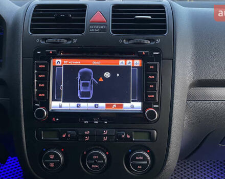 Черный Фольксваген Гольф, объемом двигателя 1.6 л и пробегом 237 тыс. км за 6000 $, фото 9 на Automoto.ua