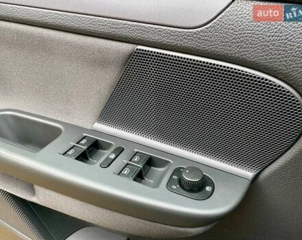 Черный Фольксваген Гольф, объемом двигателя 1.6 л и пробегом 215 тыс. км за 6300 $, фото 101 на Automoto.ua