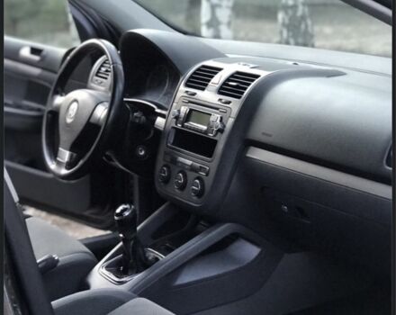 Черный Фольксваген Гольф, объемом двигателя 1.6 л и пробегом 226 тыс. км за 7500 $, фото 4 на Automoto.ua