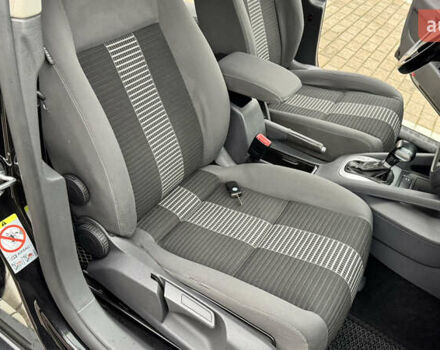 Черный Фольксваген Гольф, объемом двигателя 1.39 л и пробегом 242 тыс. км за 6999 $, фото 15 на Automoto.ua