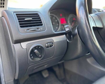 Черный Фольксваген Гольф, объемом двигателя 1.6 л и пробегом 198 тыс. км за 6999 $, фото 23 на Automoto.ua