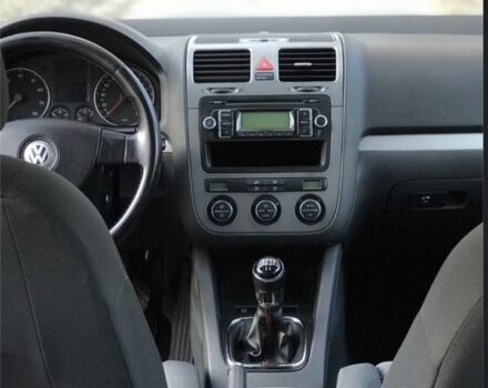 Черный Фольксваген Гольф, объемом двигателя 1.6 л и пробегом 226 тыс. км за 7500 $, фото 3 на Automoto.ua