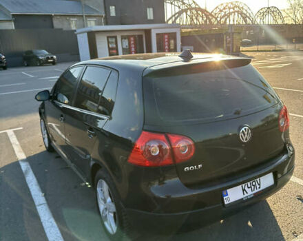 Черный Фольксваген Гольф, объемом двигателя 1.6 л и пробегом 300 тыс. км за 5299 $, фото 3 на Automoto.ua