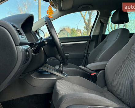 Черный Фольксваген Гольф, объемом двигателя 1.4 л и пробегом 248 тыс. км за 6999 $, фото 8 на Automoto.ua