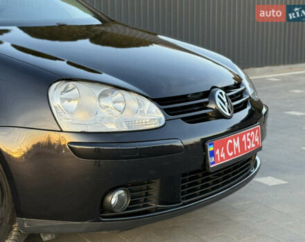 Черный Фольксваген Гольф, объемом двигателя 1.4 л и пробегом 211 тыс. км за 5690 $, фото 32 на Automoto.ua
