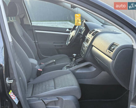 Чорний Фольксваген Гольф, об'ємом двигуна 1.4 л та пробігом 211 тис. км за 5650 $, фото 56 на Automoto.ua